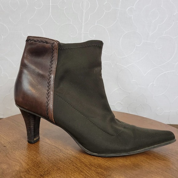 Circa Joan David Ankle Womens Boots 9.5 Brown Leather Black Fabric Kitten Heels - Picture 1 of 8